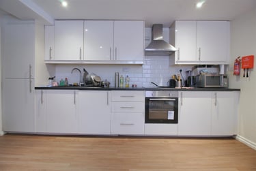 2 bed flat, Forth Place, Newcastle Upon Tyne, Newcastle, NE14ES - Image 2